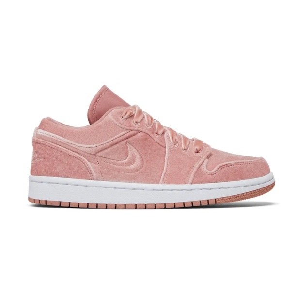 NEW Air Jordan 1 Low SE 'Pink Velvet' - Size 9 Women's - Picture 1 of 12